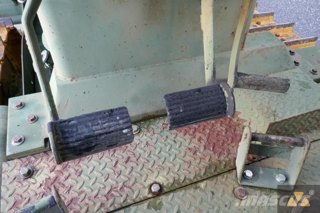 CAT D7G Ex-army Spycharki gąsienicowe