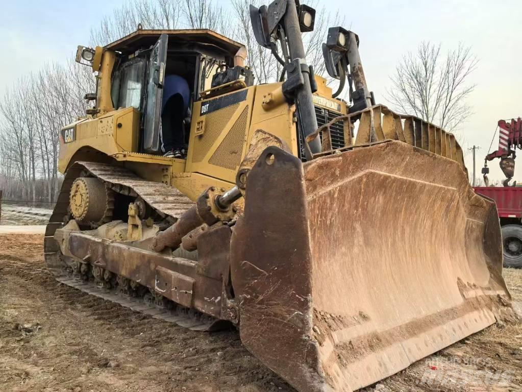 CAT D8T bulldozers Spycharki gąsienicowe