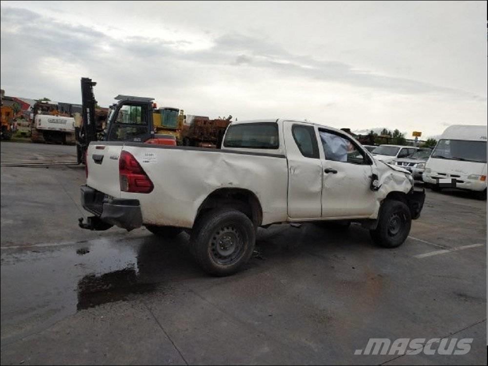 Toyota Hilux 5 Pick-upy / Pojazdy z otwieranymi burtami