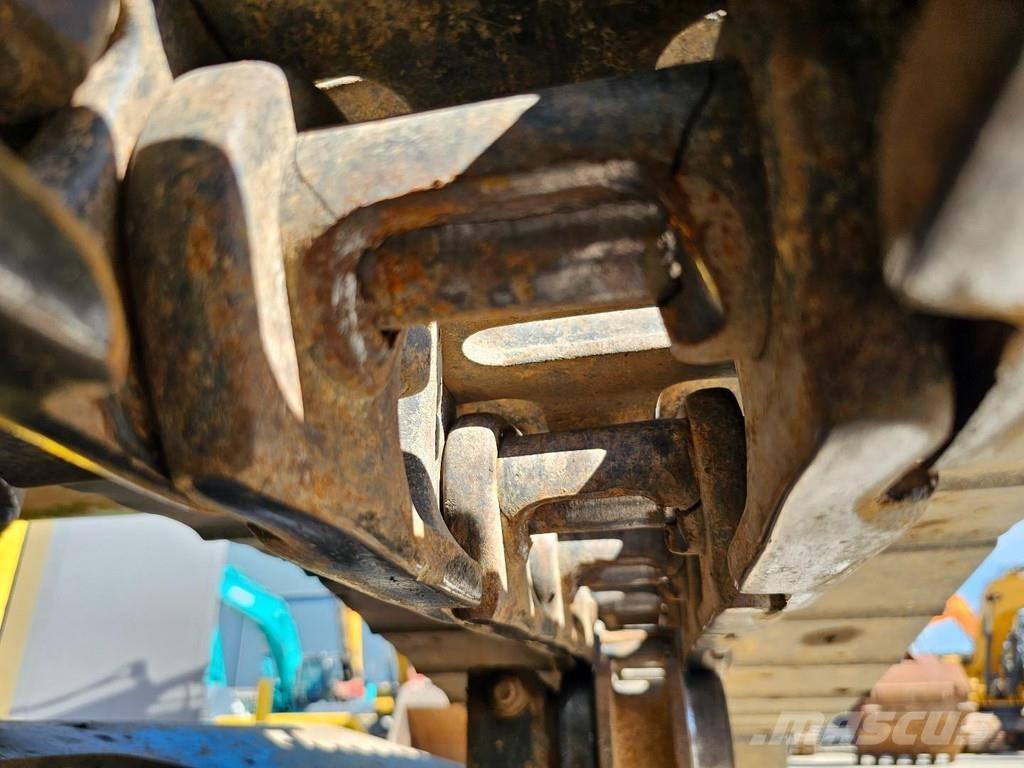 Kobelco SK210LC-9 Koparki gąsienicowe