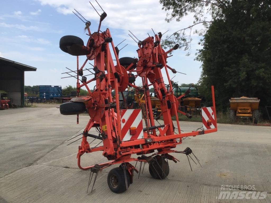 Kuhn GF 8702 Zgrabiarki i przetrząsacze
