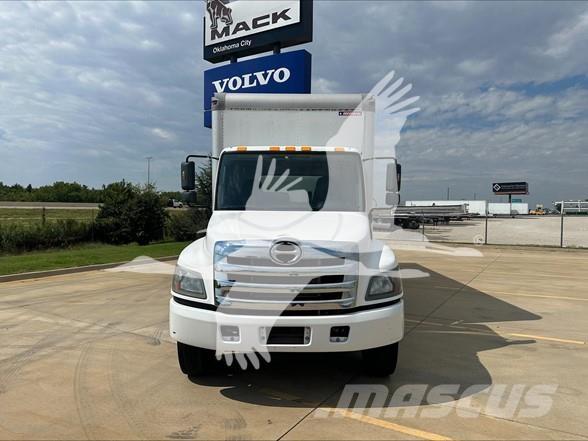 Hino 268A Maszyny budowlane - Inne