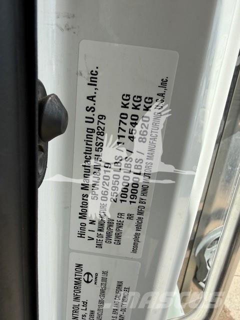 Hino 268A Maszyny budowlane - Inne