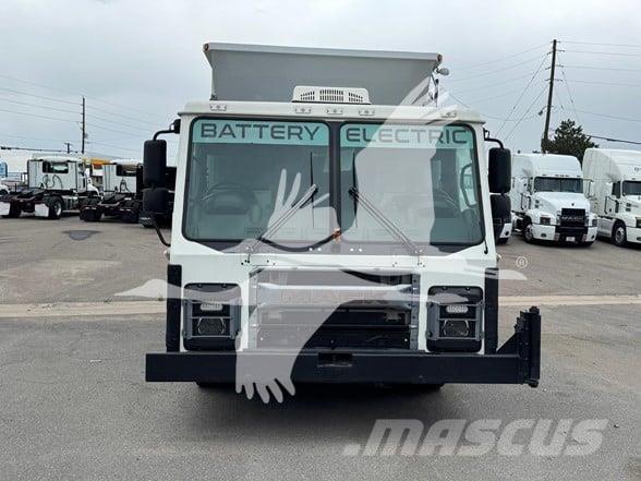 Mack LR64 Maszyny budowlane - Inne