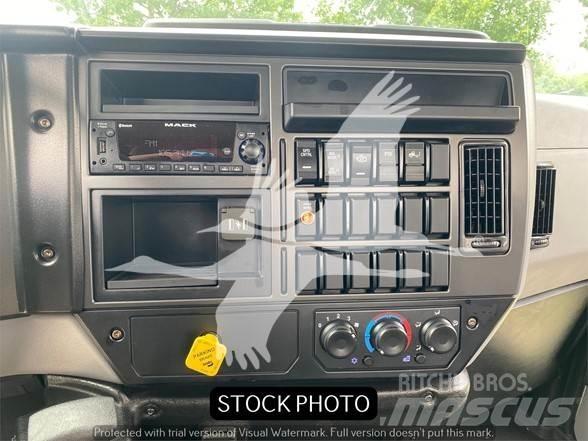 Mack MD6 Maszyny budowlane - Inne