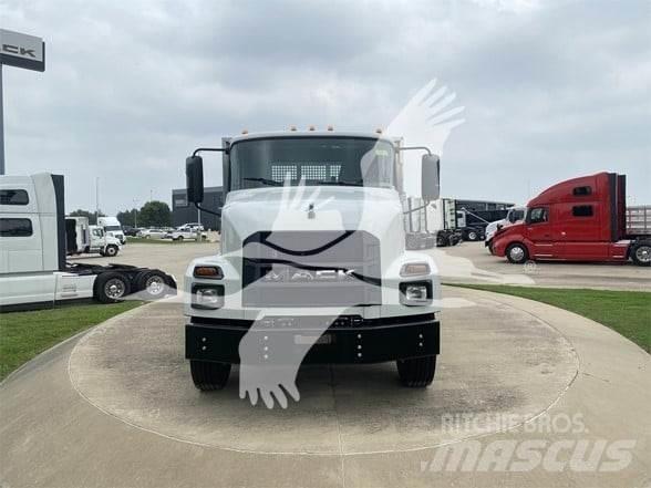 Mack MD6 Ciężarówki typu Platforma / Skrzynia