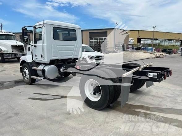 Mack MD6 Pojazdy pod zabudowę