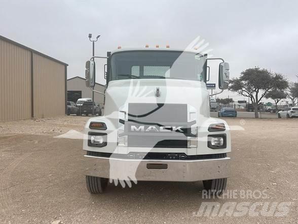 Mack MD6 Maszyny budowlane - Inne