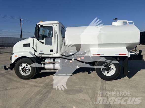 Mack MD6 Cysterna
