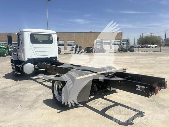 Mack MD6 Pojazdy pod zabudowę