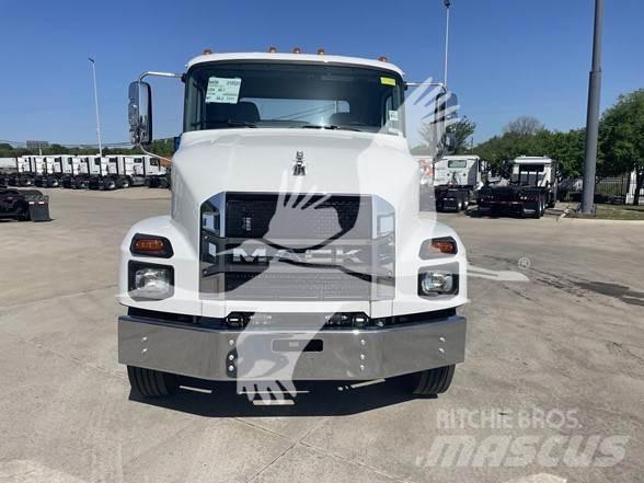 Mack MD6 Ciągniki siodłowe