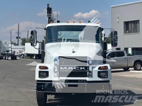 Mack MD6 Maszyny budowlane - Inne