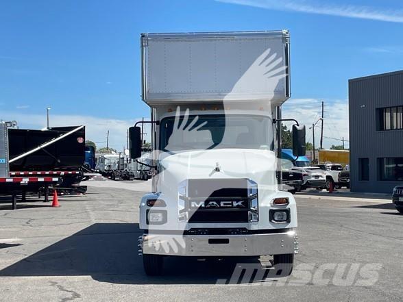 Mack MD6 Samochody ciężarowe ze skrzynią zamkniętą