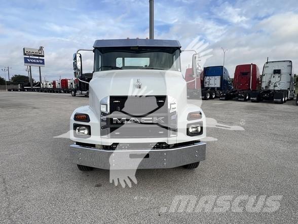 Mack MD6 Maszyny budowlane - Inne