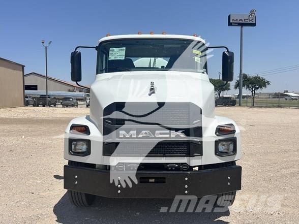 Mack MD6 Maszyny budowlane - Inne