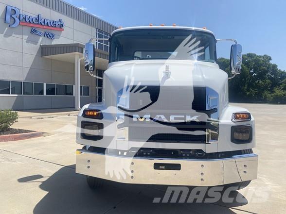 Mack MD6 Pojazdy pod zabudowę