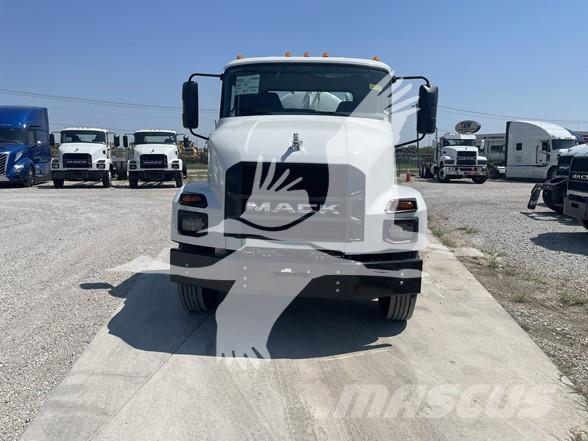 Mack MD6 Maszyny budowlane - Inne