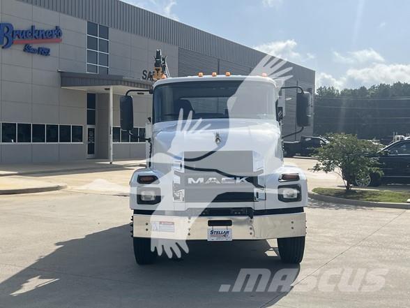 Mack MD6 Maszyny budowlane - Inne