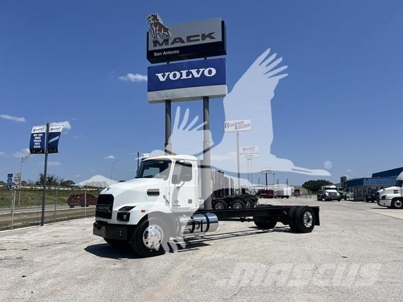 Mack MD6 Pojazdy pod zabudowę