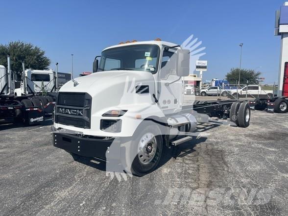 Mack MD6 Pojazdy pod zabudowę