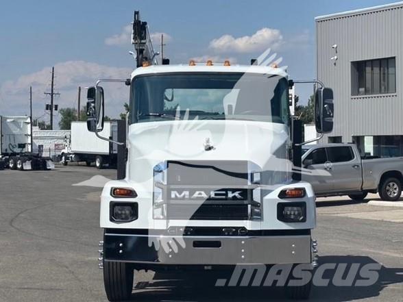 Mack MD6 Maszyny budowlane - Inne