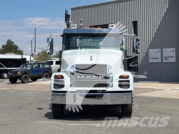 Mack MD6 Maszyny budowlane - Inne