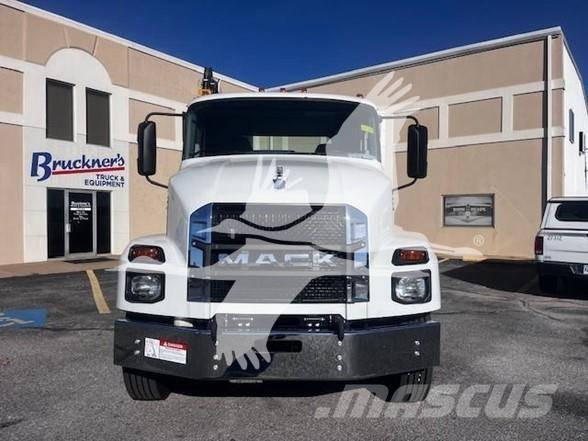 Mack MD6 Maszyny budowlane - Inne