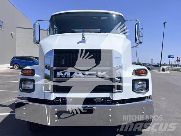 Mack MD7 Maszyny budowlane - Inne
