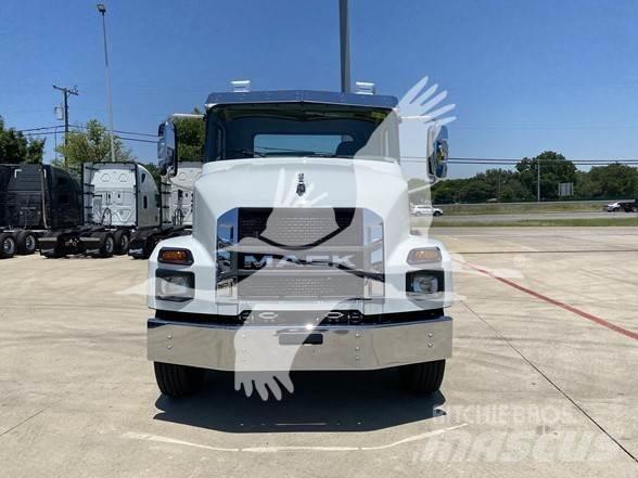 Mack MD7 Pojazdy pod zabudowę