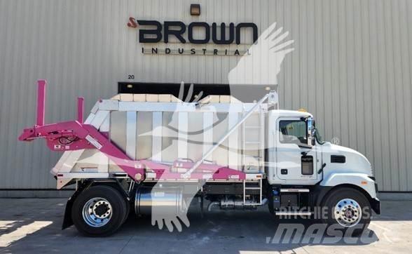 Mack MD7 Maszyny budowlane - Inne
