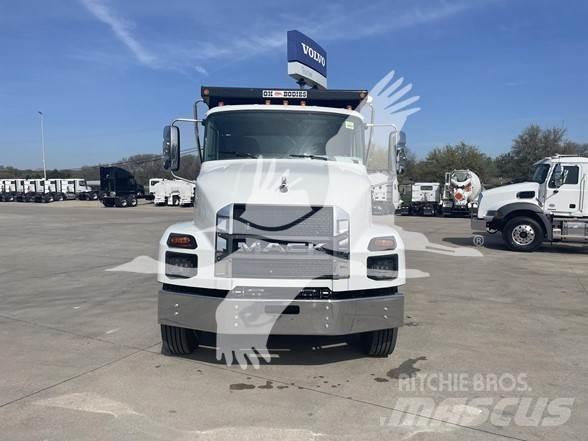 Mack MD7 Wywrotki