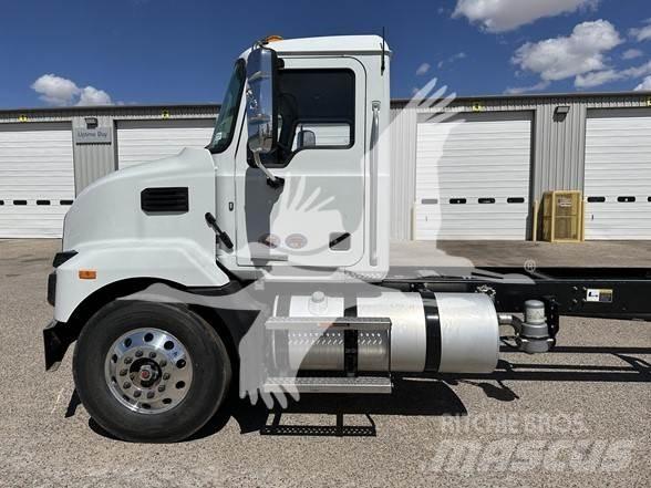 Mack MD7 Pojazdy pod zabudowę