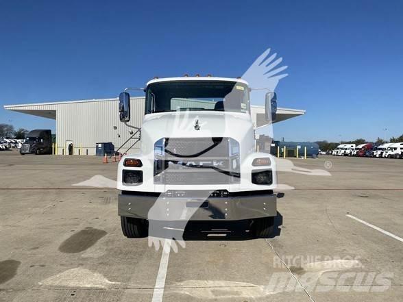Mack MD7 Pojazdy pod zabudowę