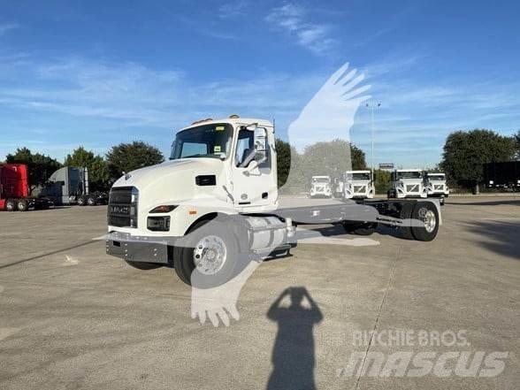 Mack MD7 Pojazdy pod zabudowę