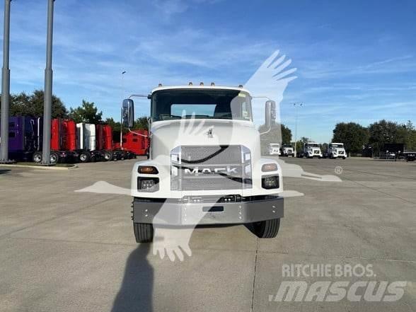 Mack MD7 Pojazdy pod zabudowę
