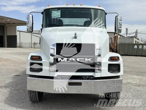 Mack MD7 Maszyny budowlane - Inne