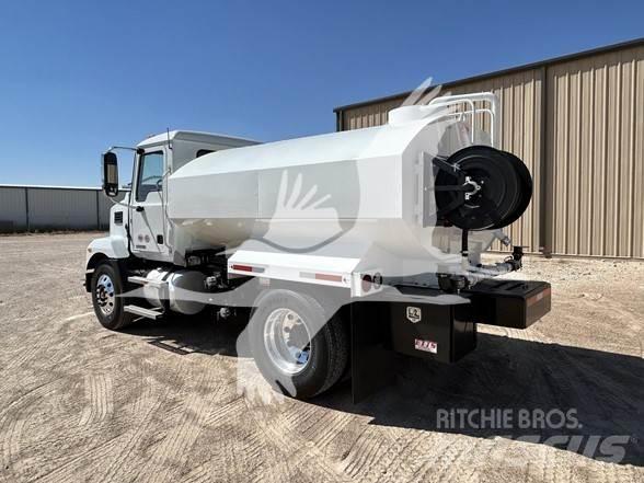 Mack MD7 Cysterna