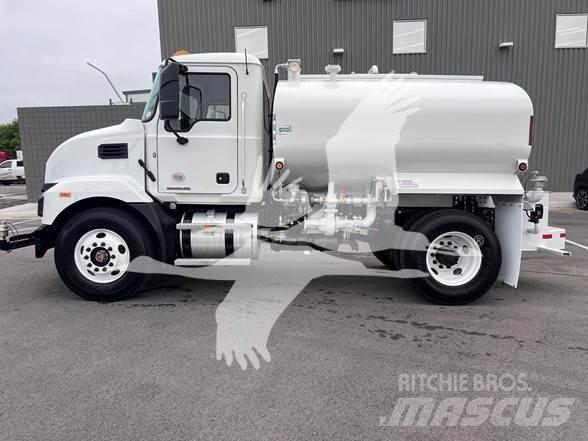 Mack MD7 Cysterna
