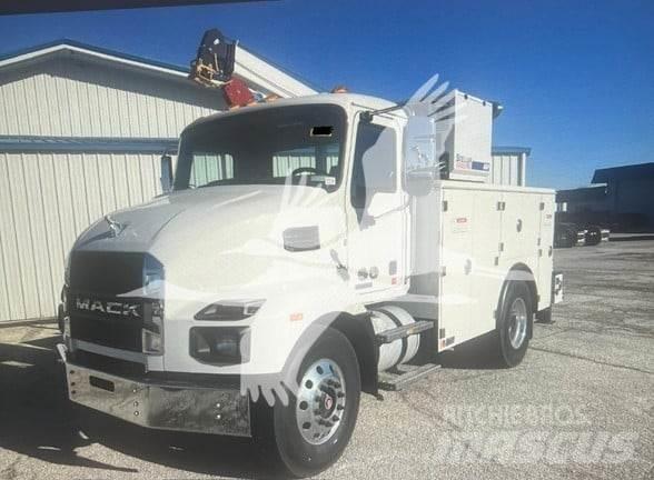 Mack MD7 Maszyny budowlane - Inne