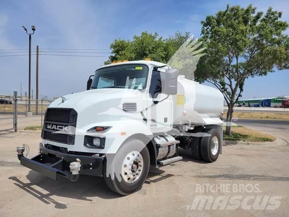 Mack MD7 Cysterna