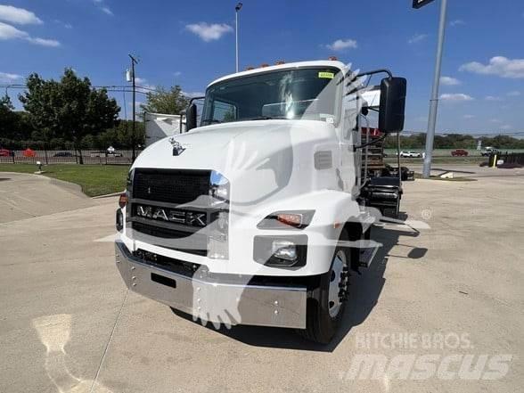 Mack MD7 Maszyny budowlane - Inne