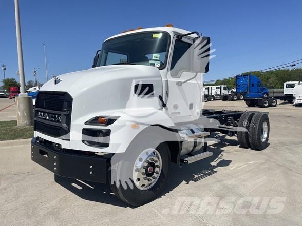 Mack MD7 Pojazdy pod zabudowę