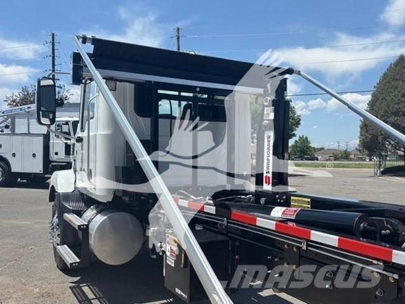 Mack MD7 Maszyny budowlane - Inne