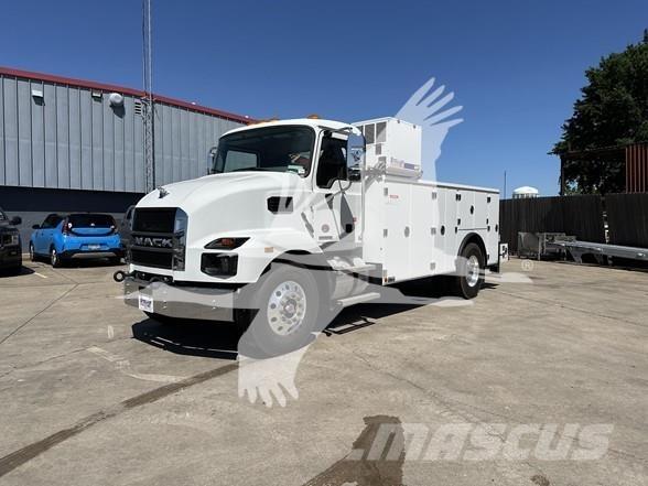 Mack MD7 Maszyny budowlane - Inne