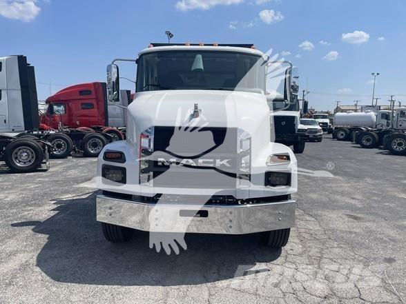 Mack MD7 Wywrotki