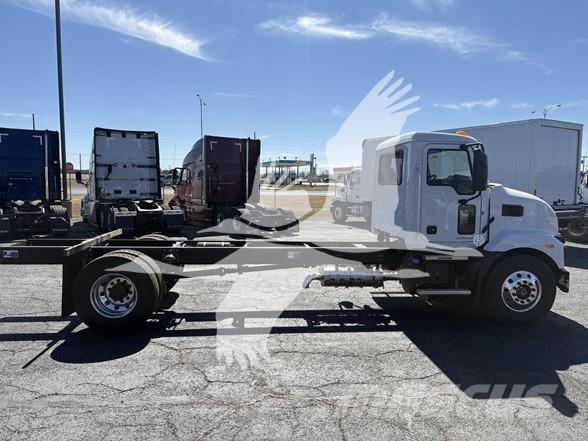 Mack MD7 Pojazdy pod zabudowę