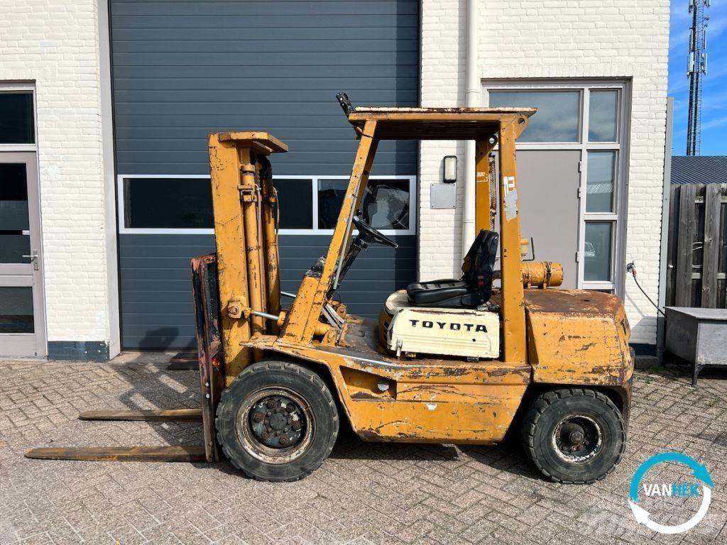 Toyota 3FD30 3FD30 Wózki Diesla