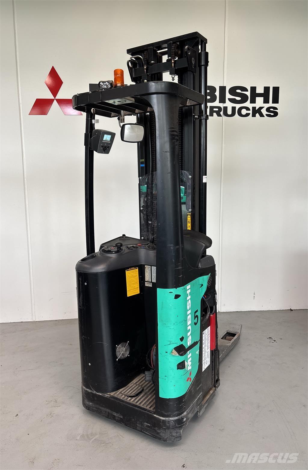 Mitsubishi SBR16N Samojezdne maszyny do załadunku