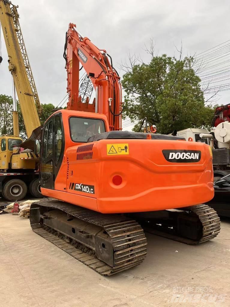 Doosan DX 140 Koparki gąsienicowe
