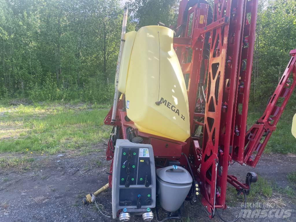 Hardi Mega 12 Zamontowane opryskiwacze